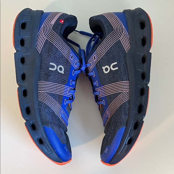 On Running Navy and Orange Athletic Shoes - Picture 4 of 9